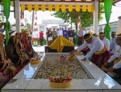 Usai Upacara HUT Ke-209 Dompu, Pj Gubernur NTB ziarah Makam Sultan Muhammad Sirajuddin