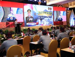 Tutup Rakernis, Kadiv Humas Polri Berikan Penghargaan Kepada 7 Anggota Dengan Nilai Sertifikasi Kompetensi Terbaik