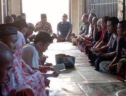 Beri Pembinaan Rohani Tahanan Polres Lombok Utara, Kasat Tahti: Semoga Para Tahanan Diberikan Hidayah dan Kesehatan Selama Menjalani Hukuman
