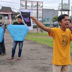 Puluhan Massa APSB Seruduk KPUD Mura, Ini Tuntutannya