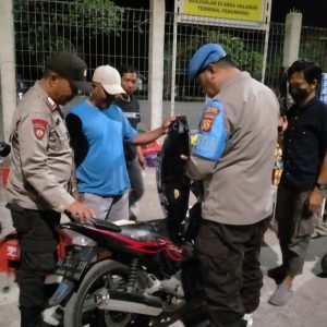 Polsek Kawasan Pelabuhan Laut Bima Laksanakan Patroli KRYD untuk Cipta Kondisi Aman dan Nyaman