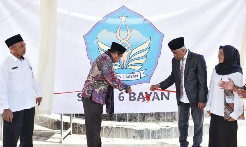 Diresmikan Bupati Djohan Sjamsu, Satap 4 Defenitif Menjadi SMPN 6 Bayan