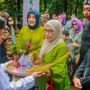 Sidekah Bumi di Mulyaharja Jadi Daya Tarik Turis Mancanegara