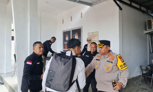 Kapolresta Kombes Ariefaldi Warganegara Pantau Pengamanan Pendaftaran Bakal Cawako dan Wawako di KPU Kota Mataram