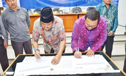 Kembangkan Smart City, Bupati Djohan Sjamsu Teken MoU Dengan PT. XL Axiata