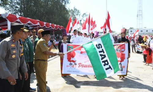 Penutupan Perayaan HUT KLU Ke-16 dan RI Ke-79, Panitia Gelar Pawai Alegoris