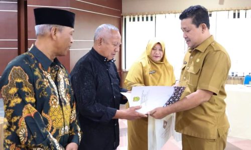 Asisten III Setda Muba Ucapkan Terima Kasih Kepada 10 orang Tenaga Non ASN Purna Tugas
