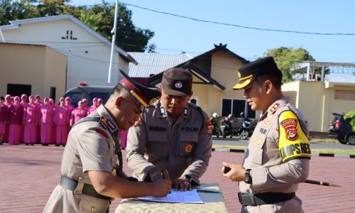 Kapolres Sumbawa Pimpin Upacara Sertijab PJU dan Kapolsek