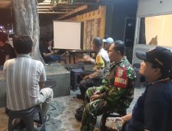 Pantau Warga Nobar Timnas Kualifikasi Piala Dunia, Polsek Mataram Ajak Jaga Kamtibmas