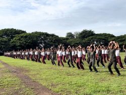 Kokohkan Sinergitas, Yonif 742/SWY dan SPN Polda NTB Olahraga Bersama