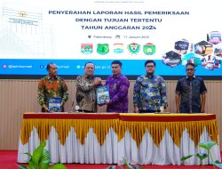 Pj Bupati Sandi Fahlepi Terima LHP Semester Dua Tahun Anggaran 2024 dari BPK Sumsel