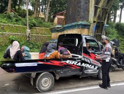 Laksanakan Strong Point, Sat Lantas Polres Lombok Utara Imbau Pengendara Tertib Berlalu Lintas