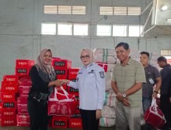 Netta Indian Serahkan Bantuan Untuk Masyarakat Terdampak Banjir di Talang Kelapa