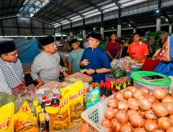 Safari Ramadhan di Bima, Gubernur NTB Tinjau Harga Bahan Pokok di Pasar Amahami