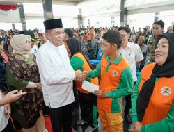 Bupati H M Toha Bagikan Ribuan THR untuk Kaum Dhuafa, Petugas Kebersihan, dan Pengemudi di Sekayu