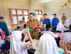 Askolani: Makan Bergizi Gratis Dipastikan Terus Berjalan di Banyausin