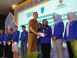 Pemkab dan Baznas OKI Salurkan ZIS ke 356 Petugas Kebersihan
