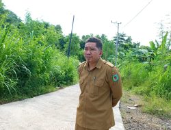 Pemdes Salut Maksimalkan ADD Bangun Jalan Rabat Beton