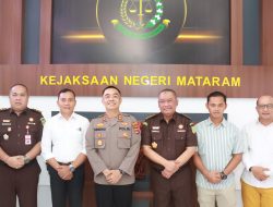 Kapolresta Mataram dan Kajari Pererat Sinergitas Lewat Momen Halal Bihalal