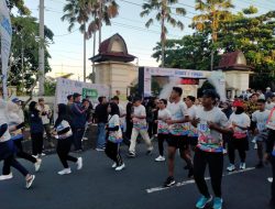 Meriah dan Tertib! Kapolsek Ampenan Pimpin Pengamanan HaKaBe Run 5K 2025 dan Aksi Tanam Pohon di Loang Baloq