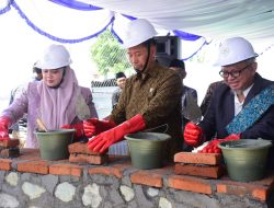 Bersama Wamen Diktisaintek RI Wagub NTB Groundbreaking Pembangunan Gedung Perguruan Tinggi Lenterahati