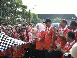 Ribuan Masyarakat Antusia Ikuti Jalan Sehat Yang Dihelat Pemkab Banyuasin
