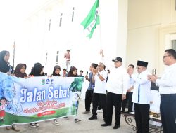 Meriahkan Hardiknas 2025, Ribuan Unsur Pendidikan di Lombok Utara Ikuti Senam dan Jalan Sehat
