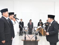 12 Pejabat Administrator dan Pengawas Lingkup Pemda KLU Dilantik Bupati Najmul Akhyar
