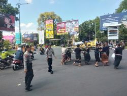 Polsek Mataram Amankan Prosesi Ngaben Umat Hindu di Pejanggik