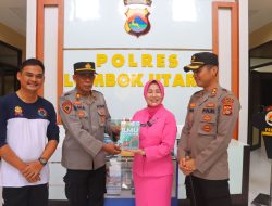 Dorong Budaya Literasi Baca, Ketua Bhayangkari Cabang Lombok Utara Sumbangkan Buku Karya Ilmiahnya