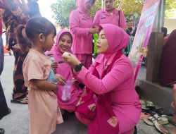 Upaya Tekan Stunting di Desa Sambik Bangkol, Ketua Bhayangkari Cabang Lombok Utara Serukan Pola Makan Sehat