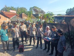 Kapolsek Selaparang Dampingi Pengamanan Eksekusi Lahan oleh PN Mataram di Dasan Lekong
