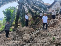 Lurah Ngulak Tinjau 9 Rumah Terdampak Longsor, Minimalisir Resiko Bupati Muba Intruksikan OPD Berperan Aktif