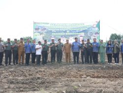 Bupati dan Sekda Banyuasin Dampingi PA. Staff Ahli TK III Bidang Komsos Panglima TNI Tinjau Lokasi Kompi Produksi