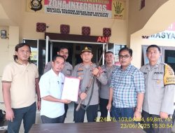 Wujud Dukungan Operasi Senpi Musi 2025, Sekdes Suro Serahkan Senpira ke Polsek Muara Beliti