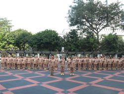 Sekjen Kemendagri Pimpin Pelepasan Retret Kepala Daerah Gelombang II ke IPDN