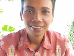 Menjadikan Literasi sebagai Fondasi Masyarakat Cerdas