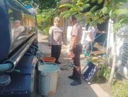 Polresta Mataram Salurkan Air Bersih untuk Warga Terdampak Banjir di Mandalika