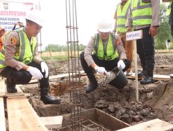 Kapolres Banyuasin Peletakan Batu Pertama Pembangunan Rumah Dinas Polsek Sungsang