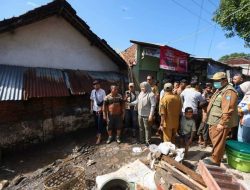 Tinjau Lokasi Terdampak Banjir, Wagub NTB: Pentingnya Langkah Antisipatif Hadapi Cuaca Ekstrem.