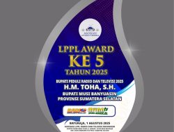 HM Toha Tohet Raih Penghargaan Nasional “Bupati Peduli Radio dan Televisi 2025”