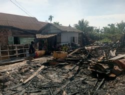 Delapan Rumah di Sungai Lilin Dilalap Api: Pemerintah Kecamatan Gerak Cepat, Bupati Muba Instruksikan Penanganan Warga