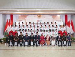 Dikukuhkan Bupati Muchendi, 40 Paskibraka OKI Siap Bertugas