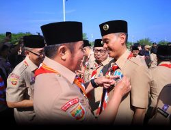 Disematkan Gubernur Sumsel, H. Muchendi Raih Lencana Panca Warsa III