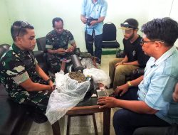 Terima Paket Ganja Dalam Knalpot Motor, Mahasiswa Berinisial LMA Diamankan Personil TNI AD di Lombok Tengah