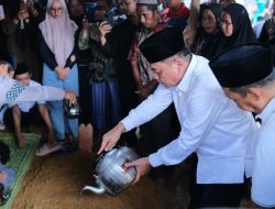 Innalillahi wa inna ilaihi rojiun! Istri Wabup Rohman Tutup Usia, Ribuan Warga Muba Antar Almarhumah ke Peristirahatan Terakhir