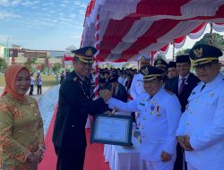 HUT ke-80 RI. Kapolres Lombok Utara Terima Penghargaan Inovasi Gowes Kamtibmas dan Ketua Bhayangkari Diganjar Penggerak Literasi