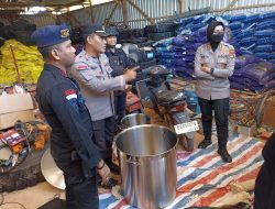 Tim Jibom Gegana Polda NTB Periksa Gudang Diduga Simpan Bahan Peledak di Sumbawa