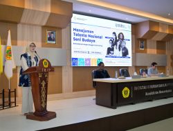 Bunda Literasi NTB: Menulis Bukan Sekedar Kata, Tapi Menyusun Masa Depan