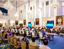 Presiden Prabowo Gelar Silaturahmi dengan Tokoh Lintas Agama, Pimpinan Parpol, dan Serikat Buruh di Istana Negara